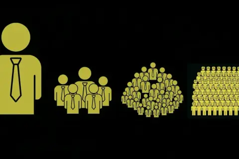 Icone di persone con cravatta, da una a molte, che rappresentano la crescita di un team. Un consulente SAP con uno stipendio elevato guida questo gruppo.